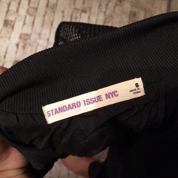 Standard Issue NYC skirt size S 🔴 - Picture 3 of 3